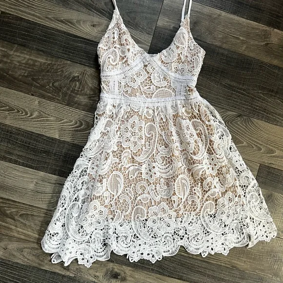 Kendall & Kylie | Dresses | White Lace Bustier Sun Dress | Poshmark